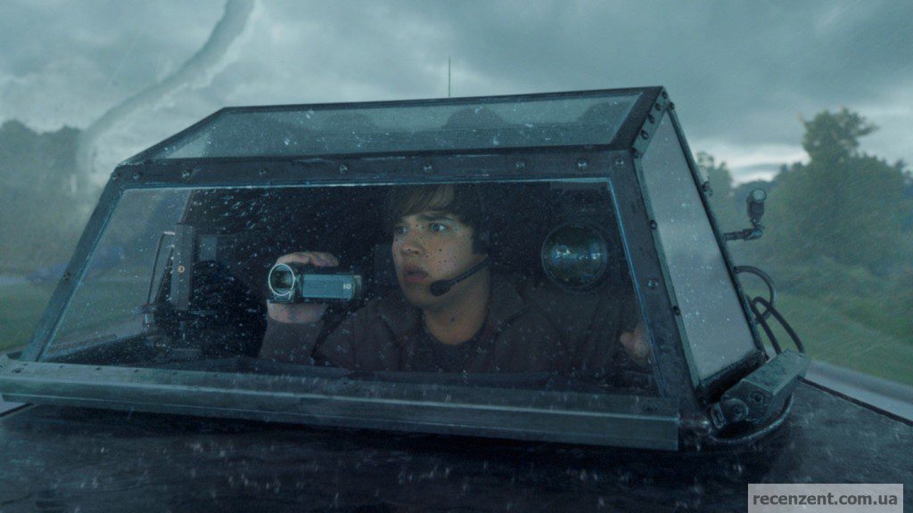 Кадры из фильма: Навстречу шторму (Into the Storm) - 2014