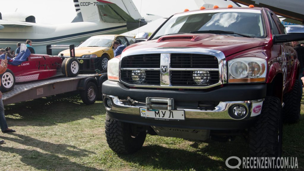 Обзор фестиваля Old Car Land 2016 от сайта Рецензент (recenzent.com.ua)